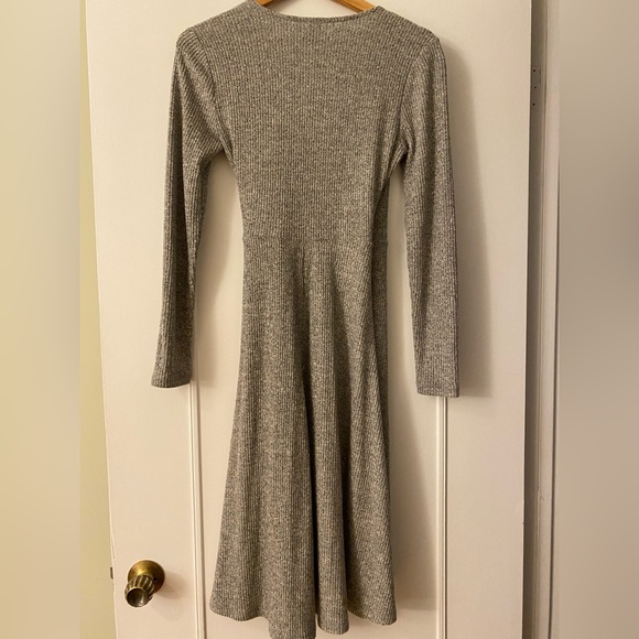 Old Navy wrap dress - Picture 4 of 6